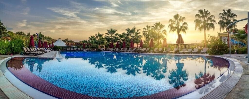 Justiniano Deluxe Resort 5* фотосуреті