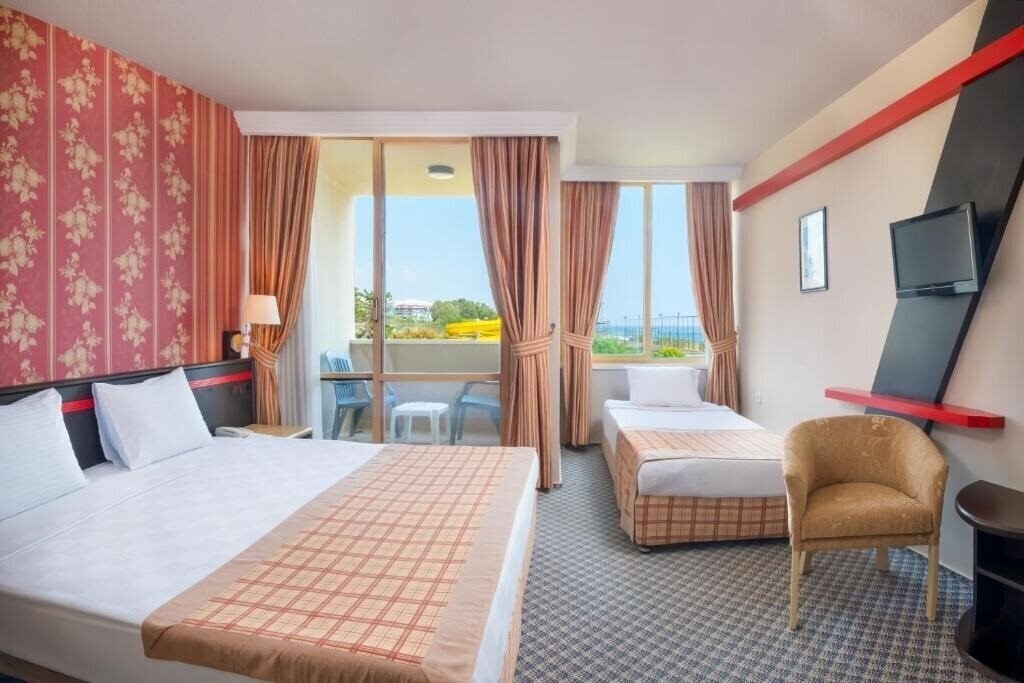 Фото Senza Sunset Beach Hotel 4*