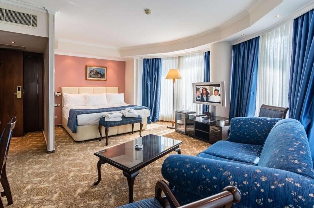 Hotel 2000 Kavaklidere 4* суреті