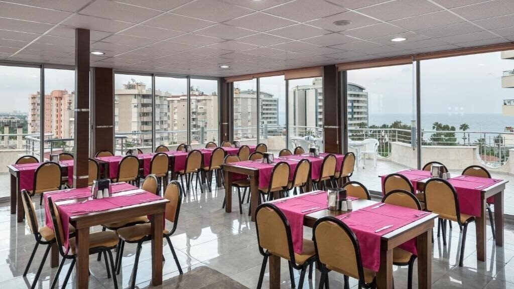 Zel Hotel (ex. Zel Hotel (ex. Peranis)) 3* суреті