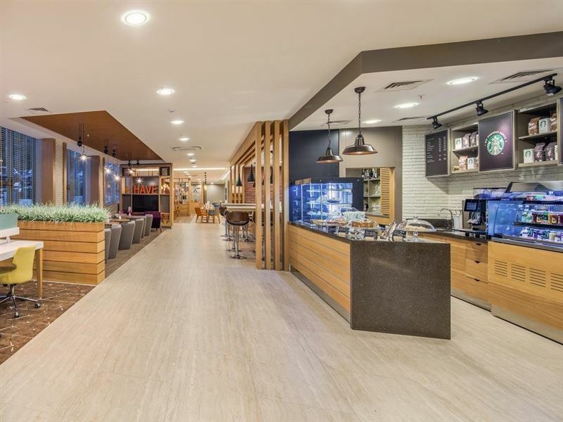 Holiday Inn Antalya Lara by IHG (ex. Holiday Inn Lara, Holiday Inn Antalya) 4* суреті