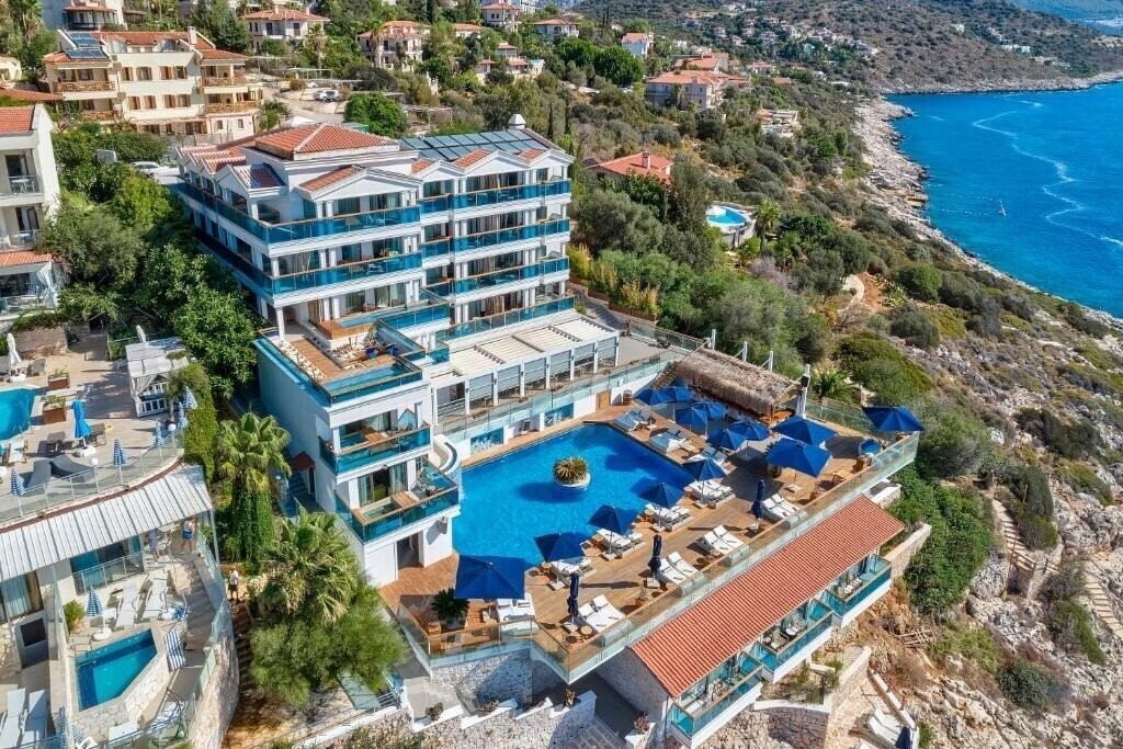Meis Exclusive Hotel 4* қонақ үйі