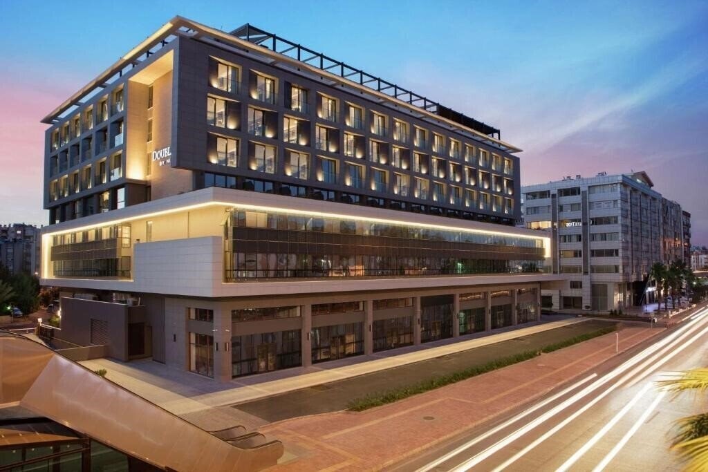 Double Tree By Hilton Antalya City Centre 5* қонақ үйі