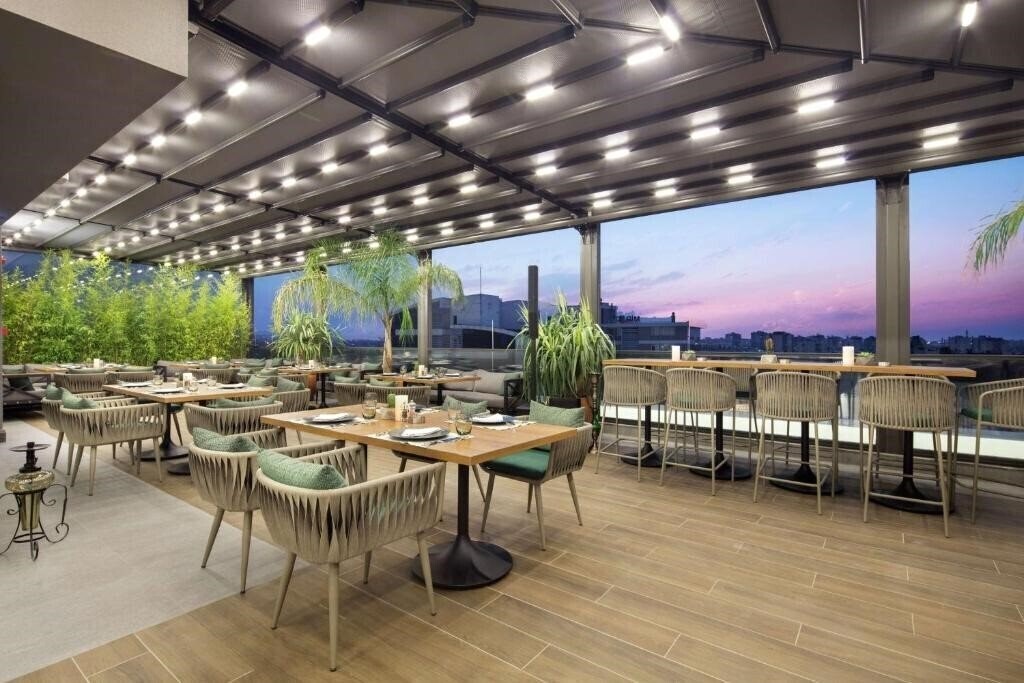 Фото Double Tree By Hilton Antalya City Centre 5*