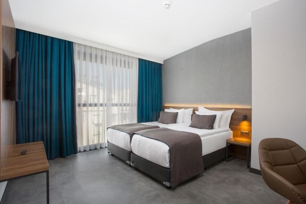 Falcon 1511 3* суреті