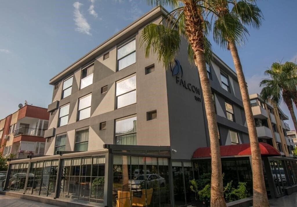 Falcon 1511 3* фотосуреті