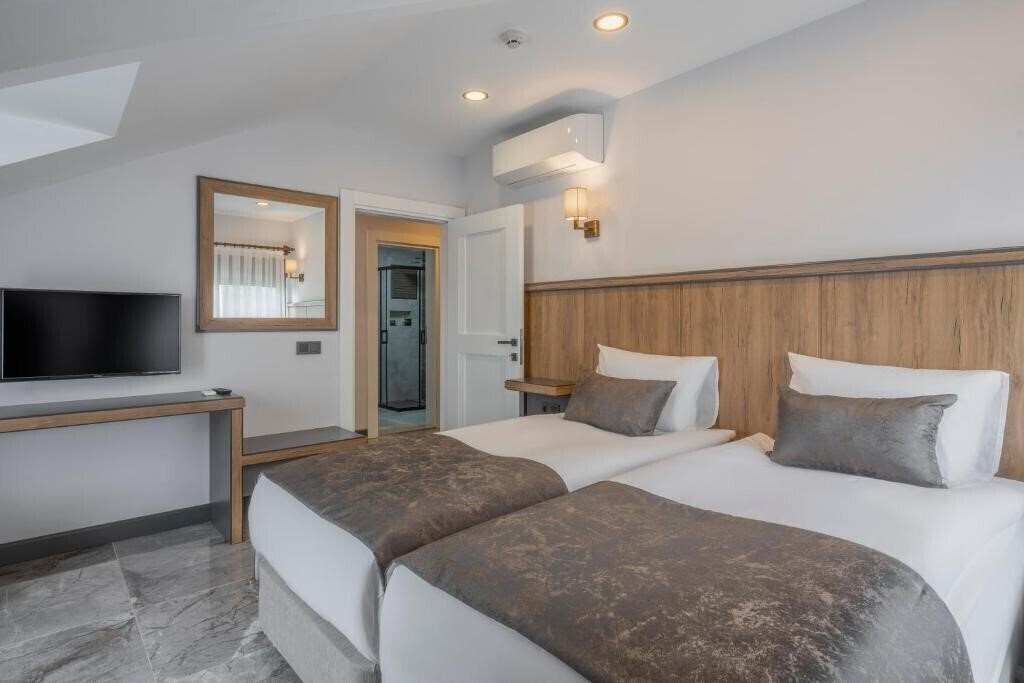 Картинка Quality Gold Suit Special Class 3*