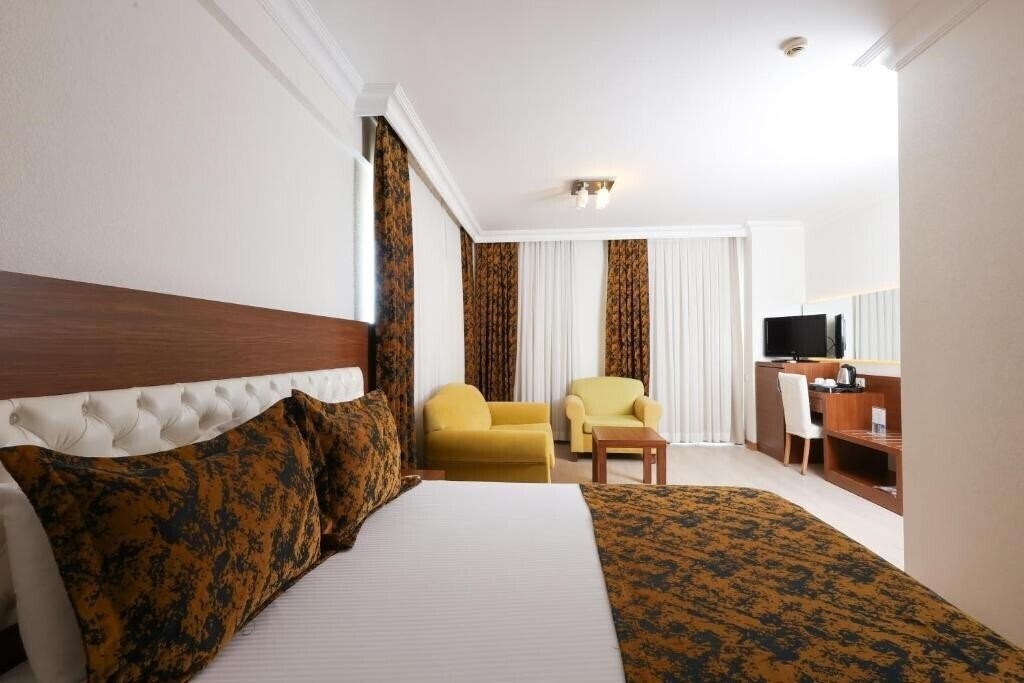 Фото The Corner Park Hotel 3*