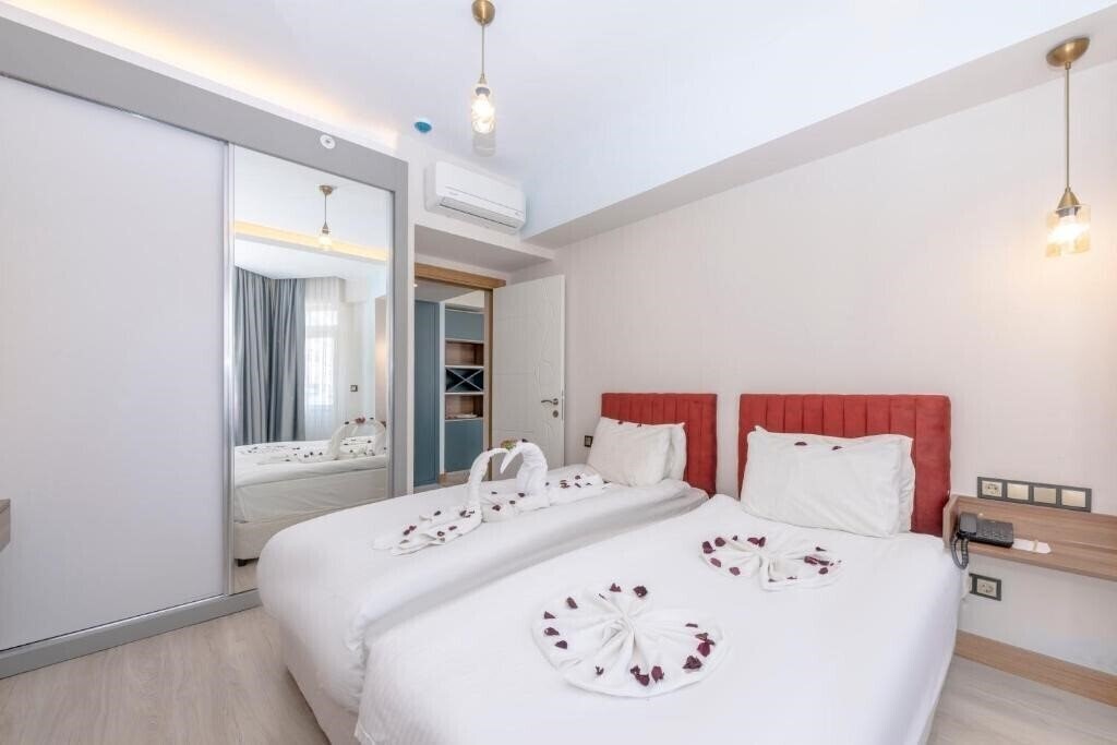 Citrus Luna Suite Hotel (ex. Theluna Suite Hotel) 3* суреті
