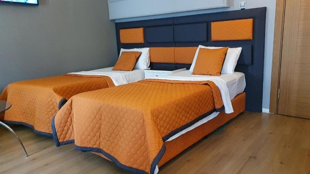 Отель The Boutiques Hotel 3*