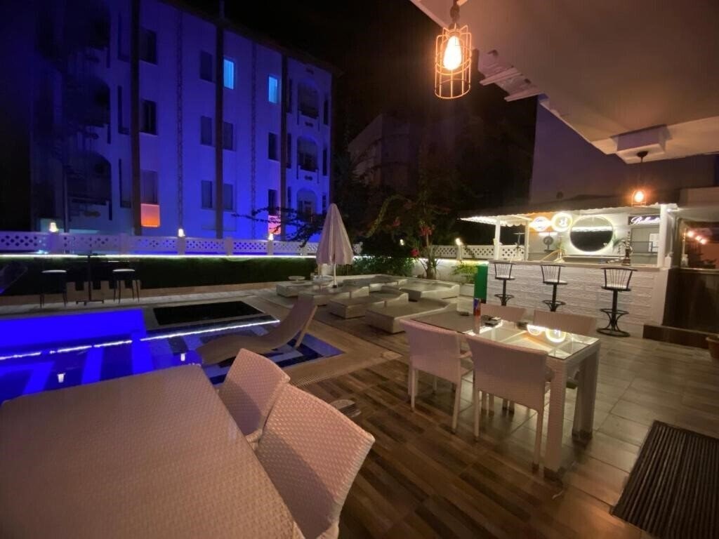 Фото The Boutiques Hotel 3*