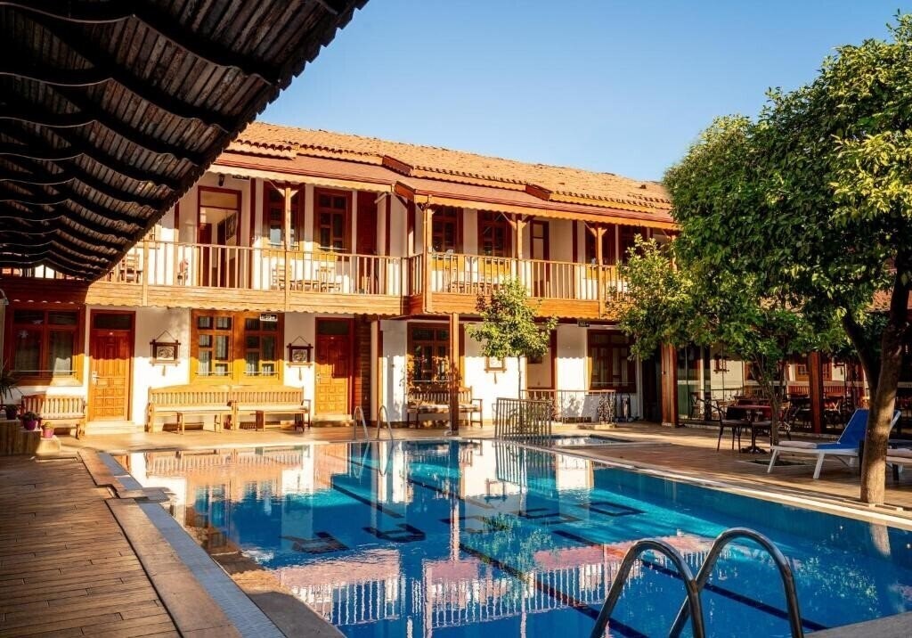 Oscar Garden Hotel 2* фотосуреті