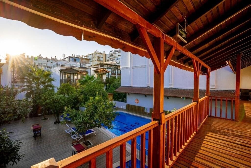 Oscar Garden Hotel 2* суреті