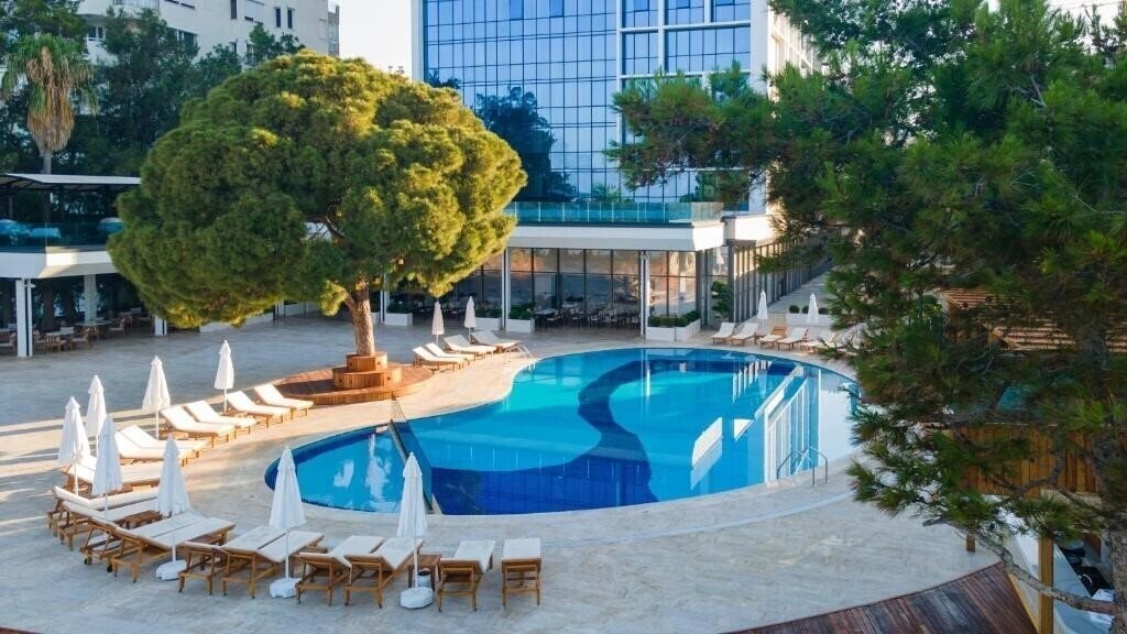 Delta Hotels by Marriott Antalya Lara (ex. Delta Hotels Antalya Lara, Oz Hotels Antalya Resort & SPA, Antalya Hotel) 5* суреті