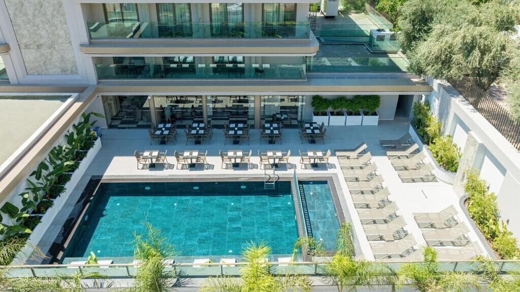 Awen Hotel 4* фотосуреті