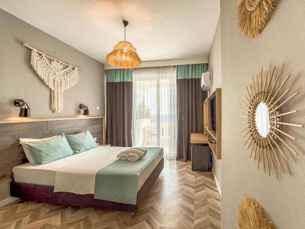 Фото The Royal City Hotel 3*