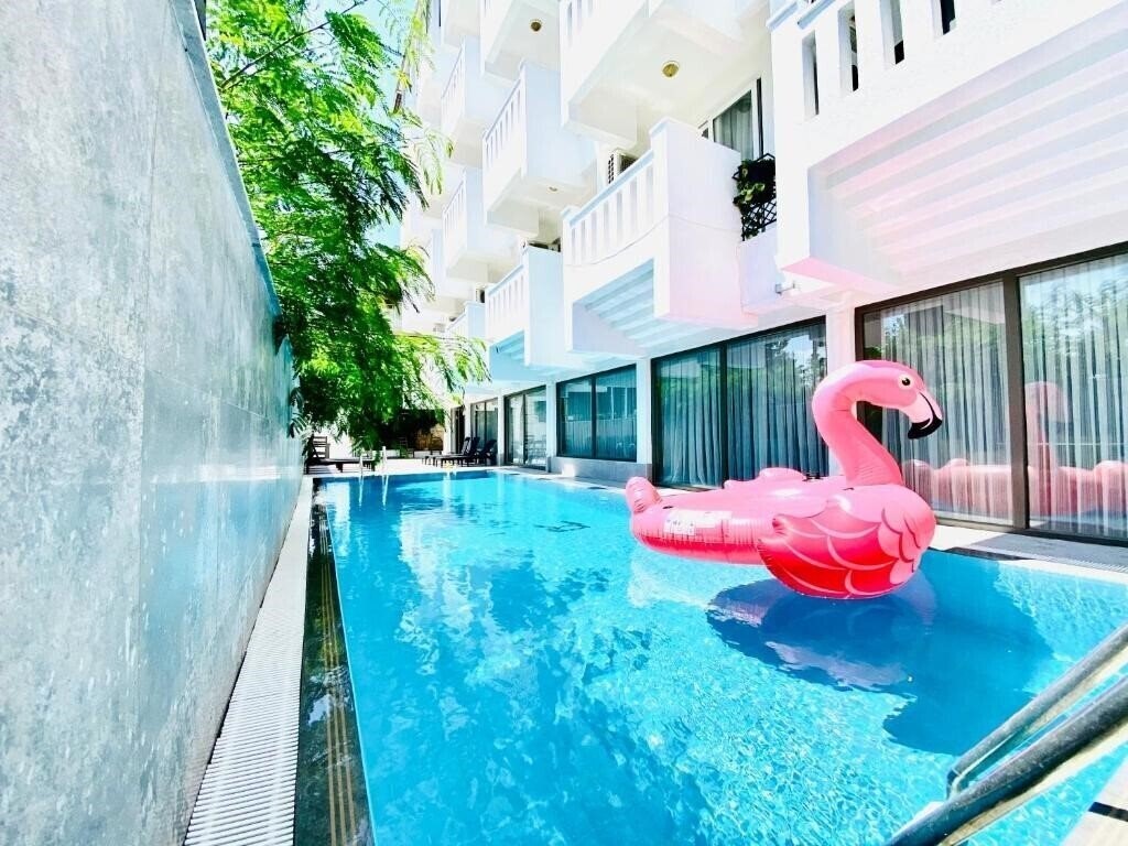 The Royal City Hotel 3* суреті