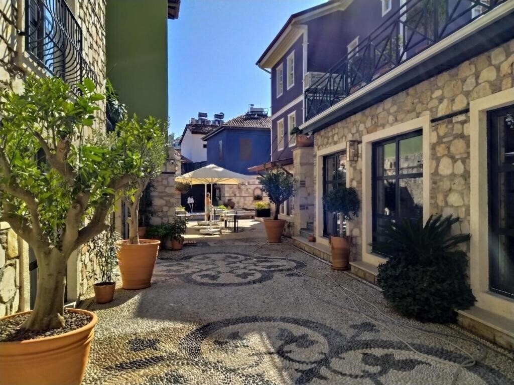 Отель Kardelen Suites 4*