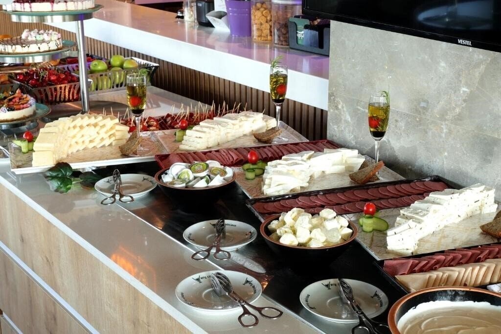 Фото Kardelen Suites 4*