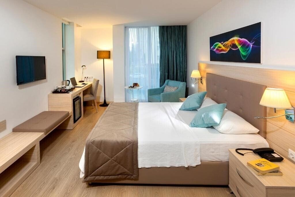 The Room Hotel & Apartments 3* қонақ үйі