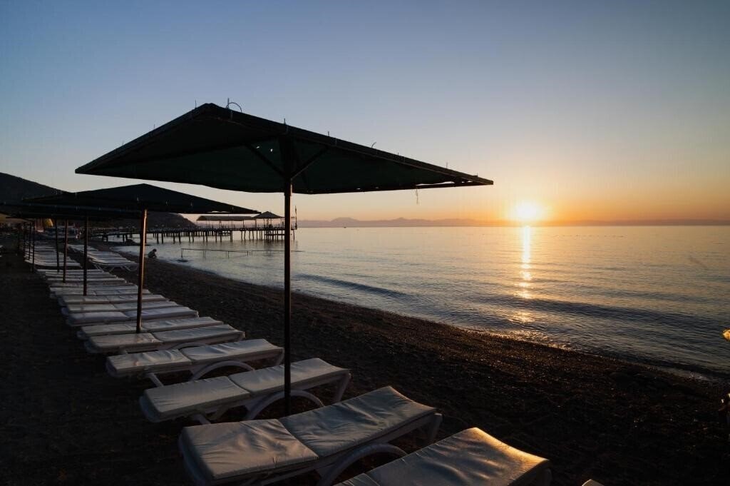 Grand Hotel Derin 4* суреті