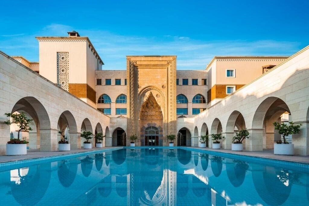Отель Kempinski Hotel The Dome 5*