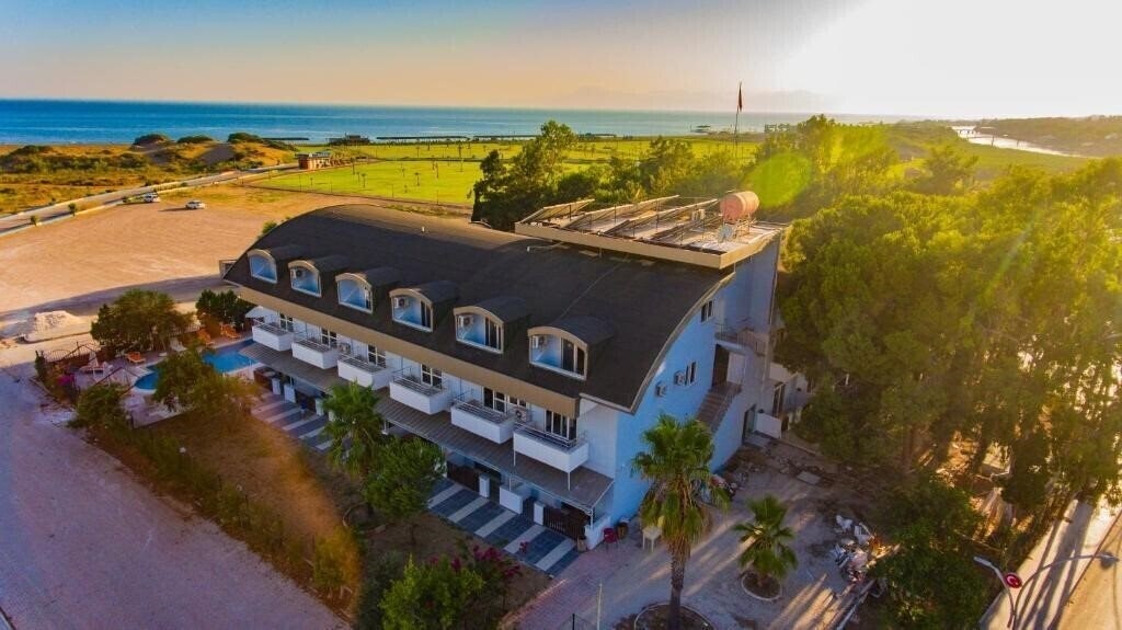 Отель Prenses Sealine Beach Hotel 4*