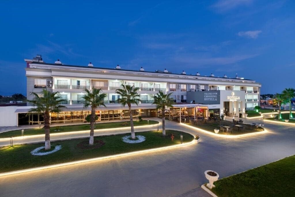 Отель Hotella Resort & SPA (ex. Prado Sport Belek, Palmet Sport Belek) 4*