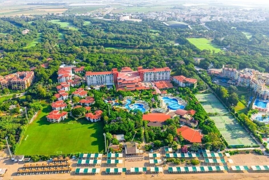 Отель Belconti Resort Hotel 5*