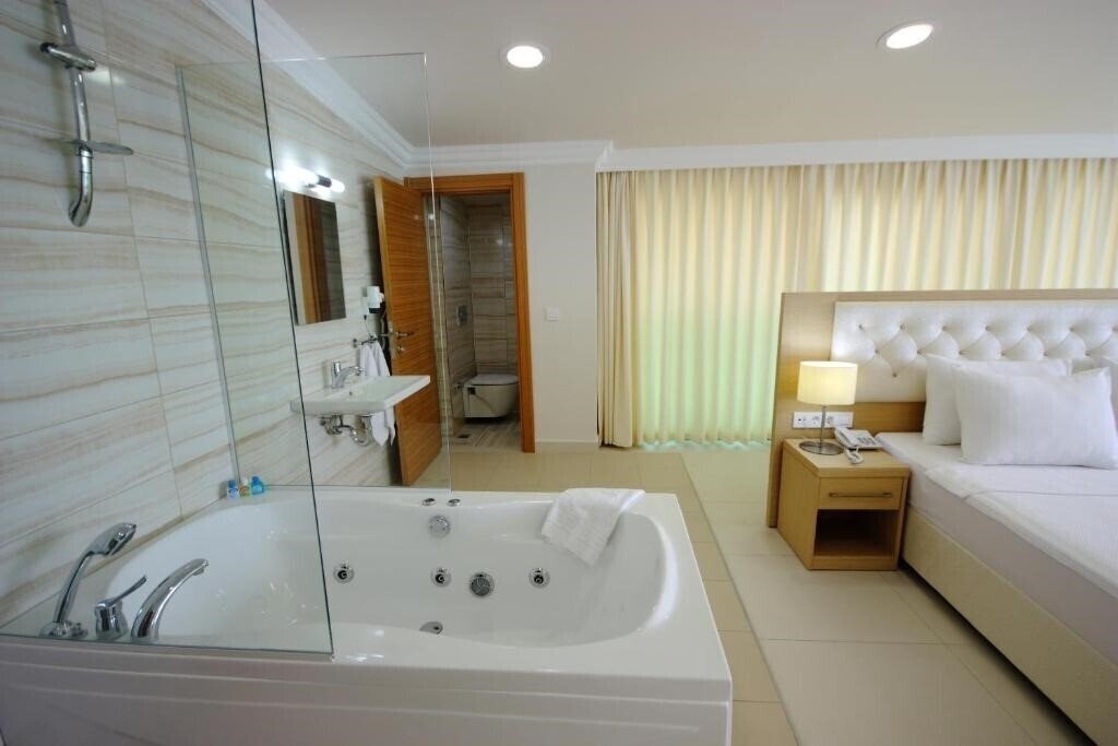 Dragut Point North Hotel 3* фотосуреті