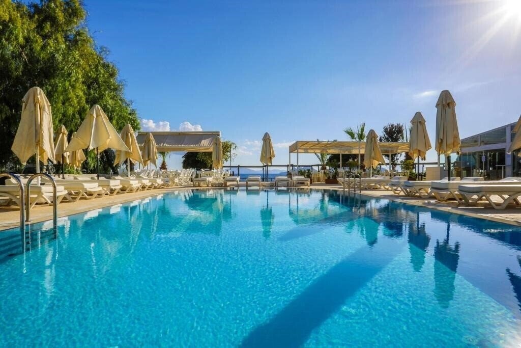 Dragut Point North Hotel 3* суреті