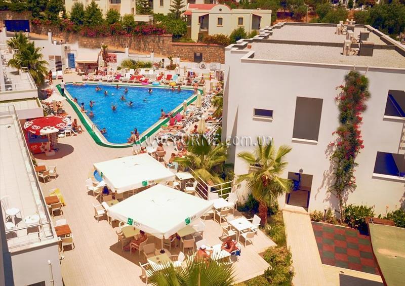 Club Shark Hotel 4* фотосуреті