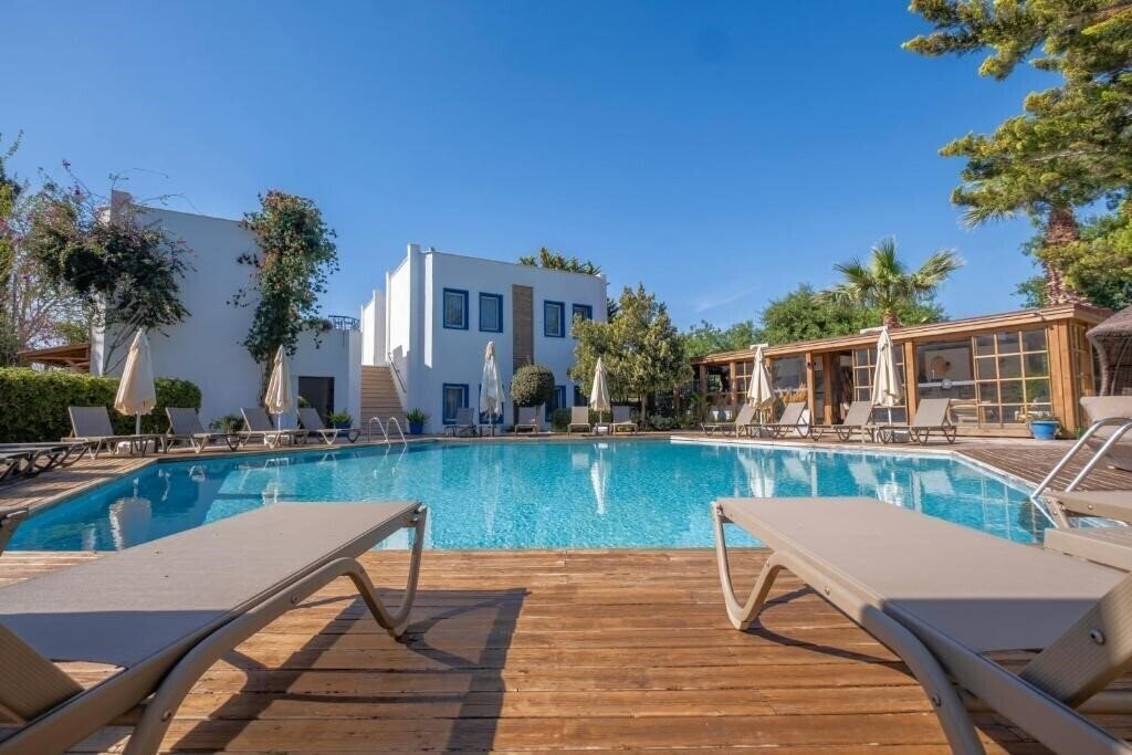 Red Lion Bodrum 2* суреті