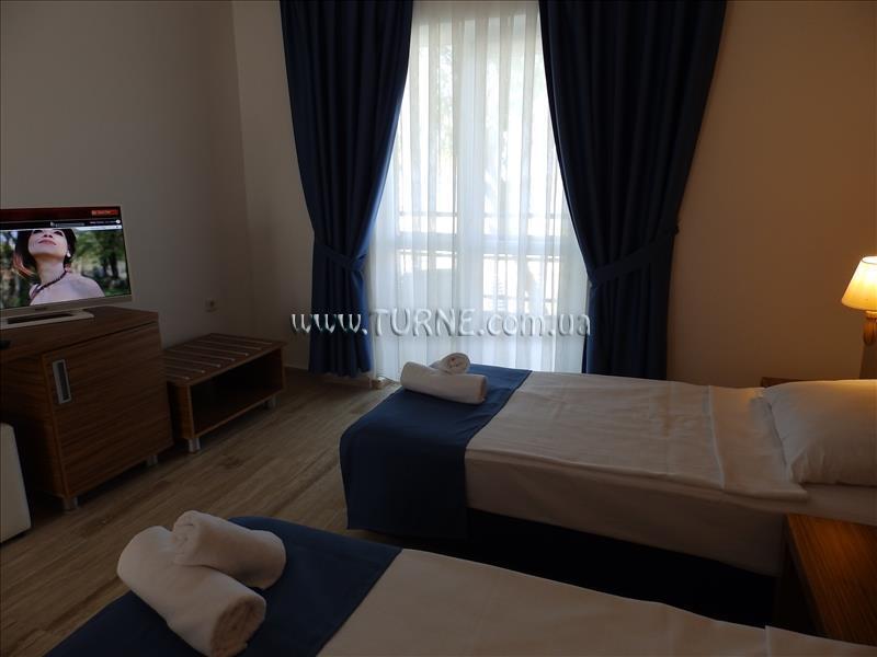 Фото Club Blue White 4*