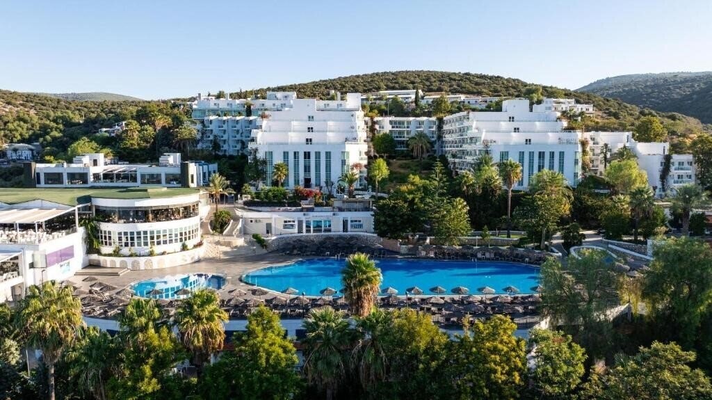 Отель Bodrum Holiday Resort & SPA 5*