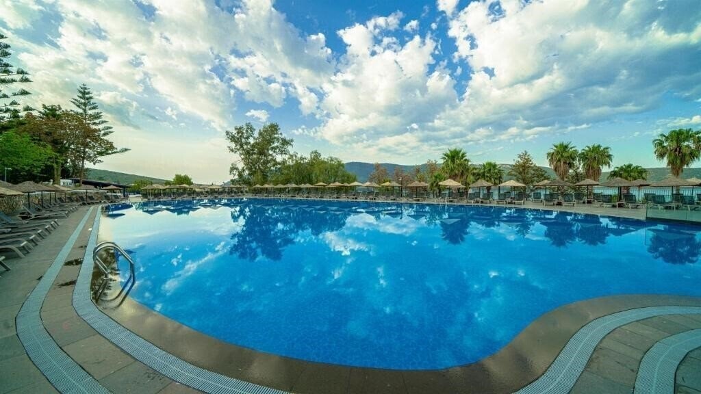 Фото Bodrum Holiday Resort & SPA 5*
