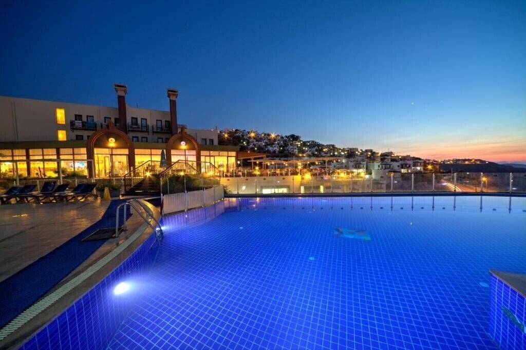 Фото Golden Age Crystal Bodrum 4*