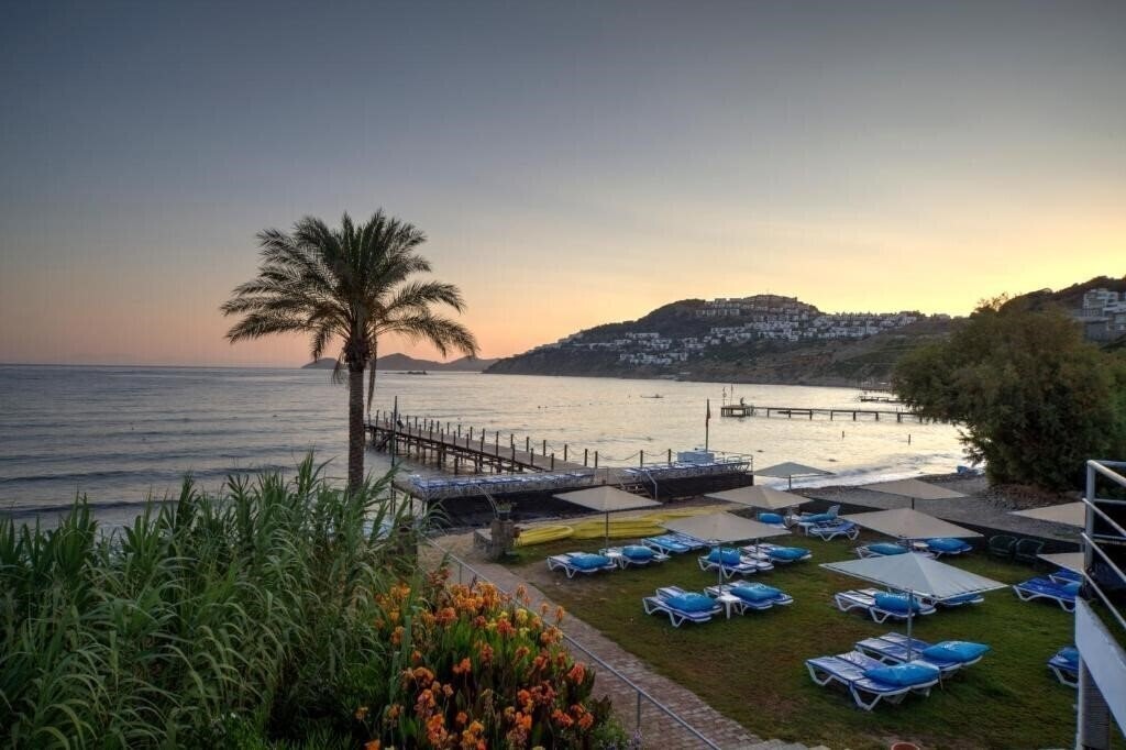 Фотография Golden Age Crystal Bodrum 4*