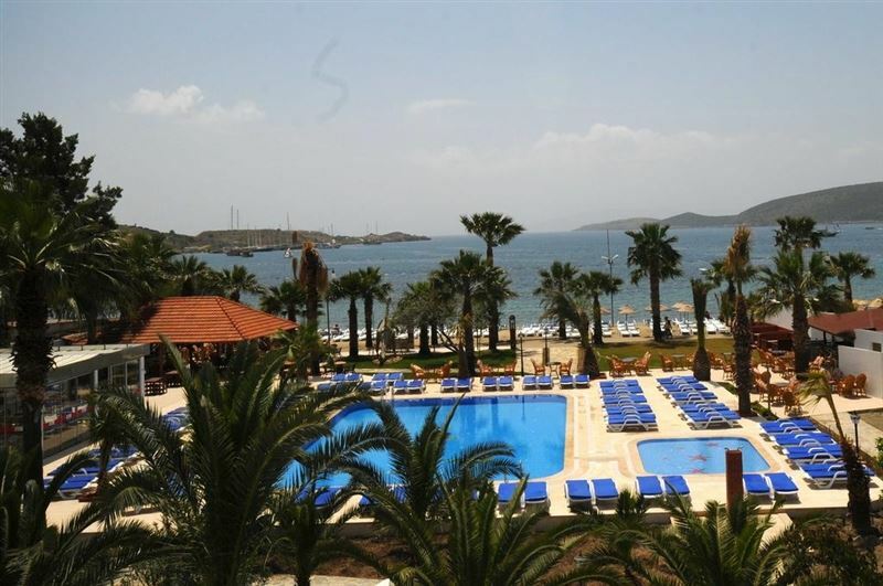 Nagi Beach Hotel 3* суреті