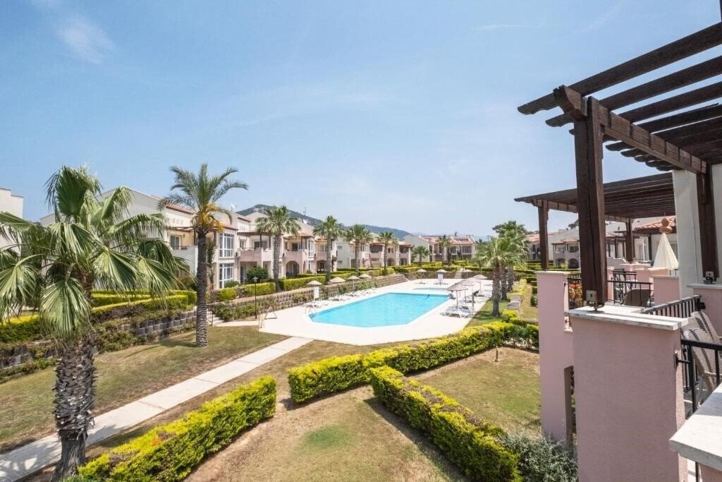 Clc World Apollonium Spa & Beach Resort 4* суреті