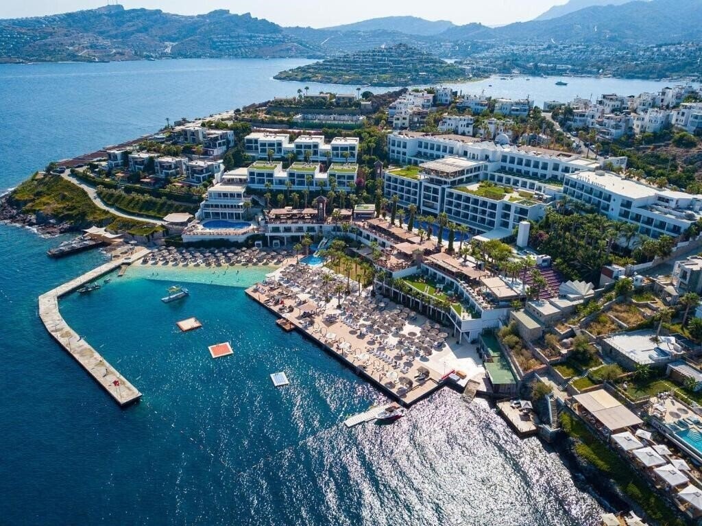 Отель Delta Hotel by Marriott Bodrum 5*