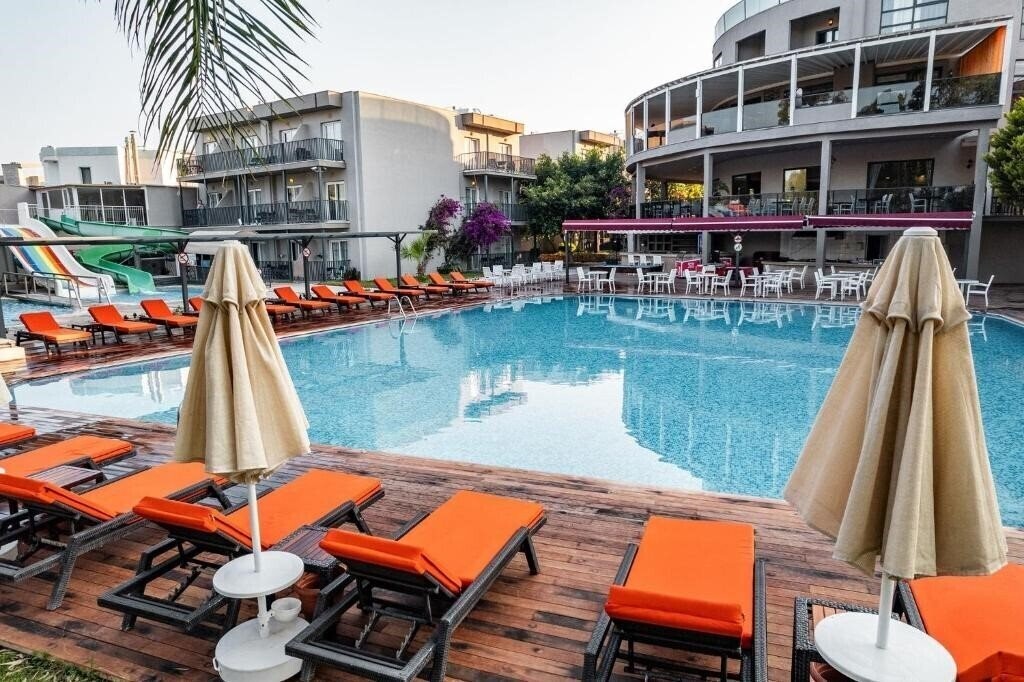 Bodrum Beach Resort 4* фотосуреті