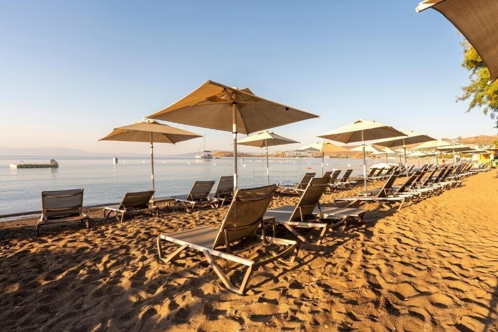 Фотография Kefi Beach & Suites 4*