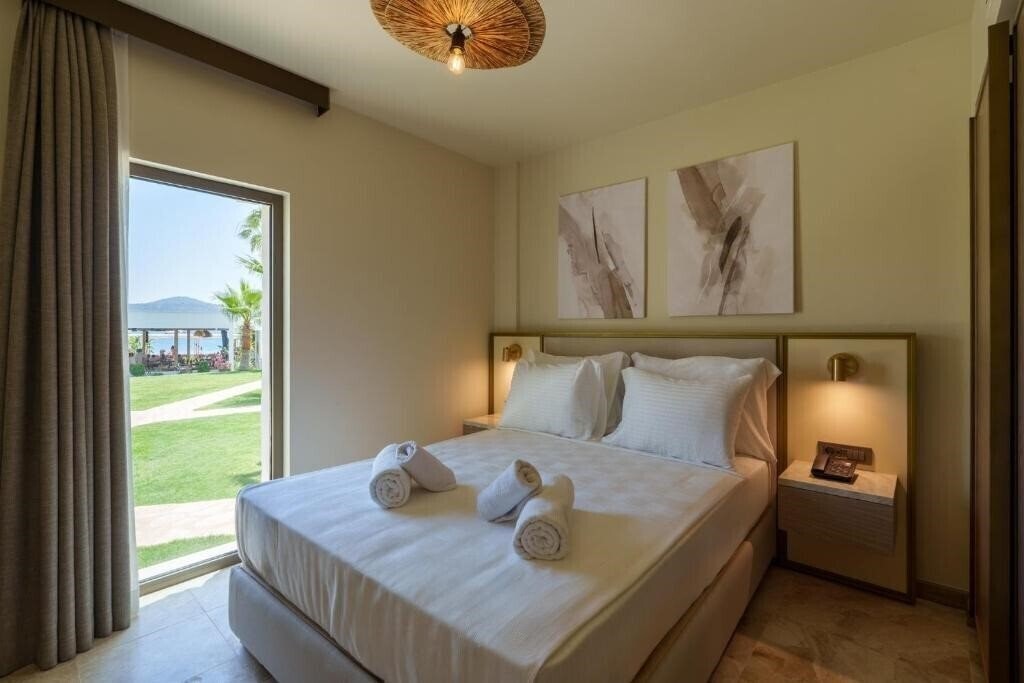 Фото Mavi Suite Turkbuku 4*