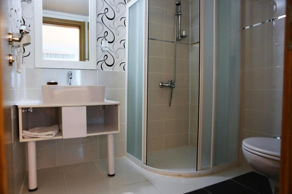 Фото Ugur Apart Otel 3*