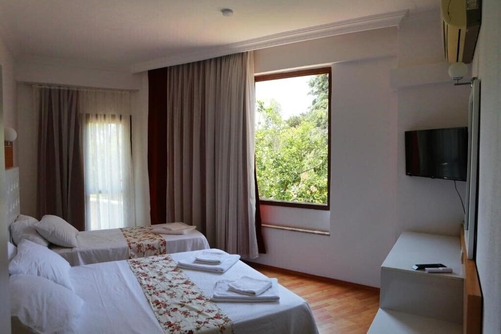 Ugur Apart Otel 3* суреті