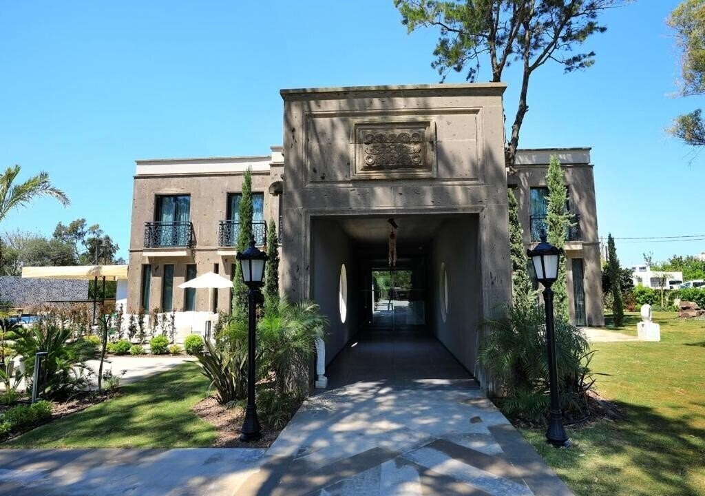 Sandora Boutiuqe Hotel (ex. Sandima Boutique Hotel) 4* қонақ үйі