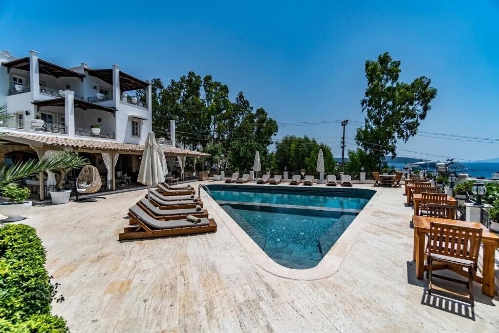 Отель Manzara Boutique Hotel 3*