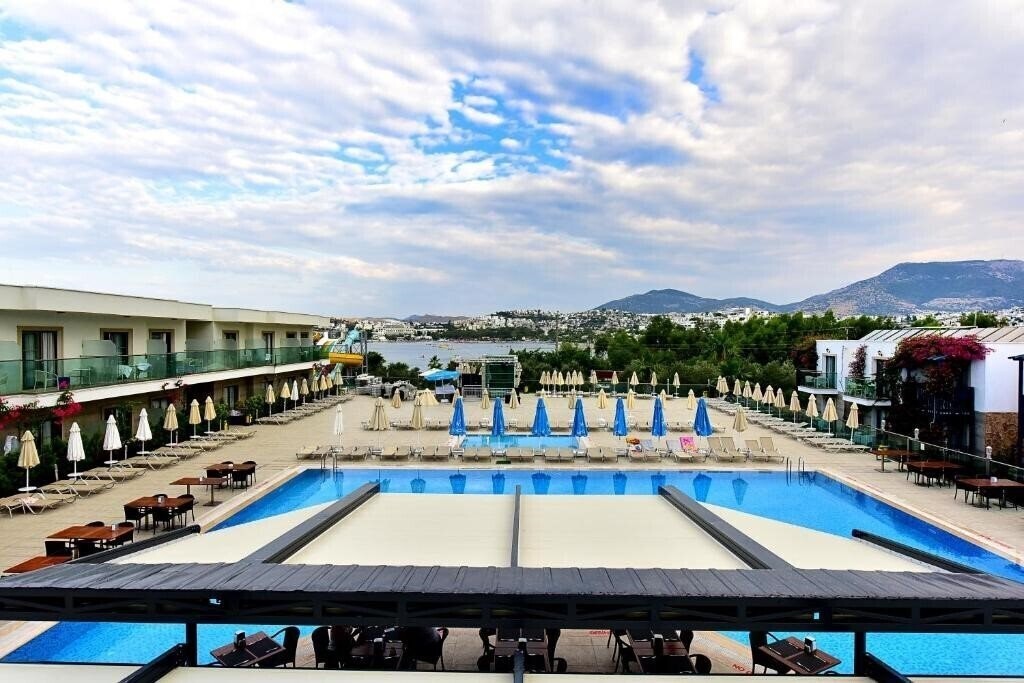 Отель Jasmine Beach 4*