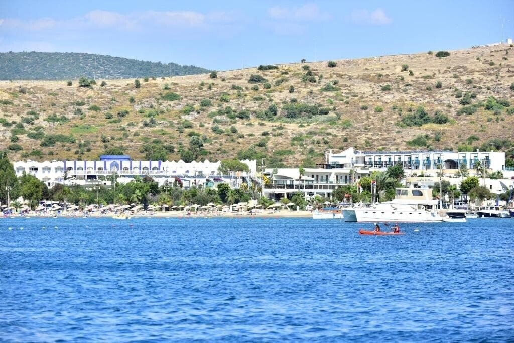 Фото Jasmine Beach 4*